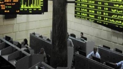 خبير يحدد أسباب ضعف أداء البورصة وقلة الاستثمارات بالأسهم