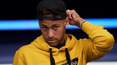 لاعب إنجليزي: نيمار يشبه كيم كارداشيان ومحمد صلاح أفضل منه