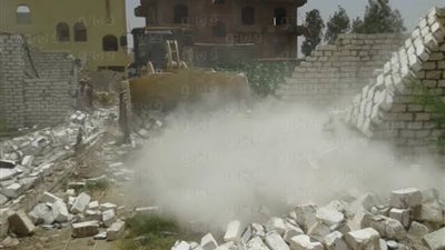 بالصور.. إزالة 10 حالات تعدٍ على الأراضي الزراعية بـ«طوخ»