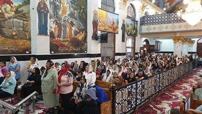 ١٥ صورة ترصد ترأس الأنبا تكلا لقداس عيد العنصرة