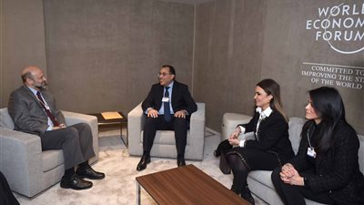 «مدبولي» يلتقي نظراءه في تونس والأردن وأرمينيا في منتدى دافوس.. يبحث مع «الشاهد» ملفات القمة الأفريقية في مارس.. يتفق مع الرزاز على عقد اللجنة المشتركة.. و٢٠٠ مليون دولار حجم التبا