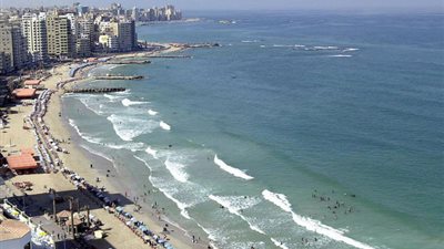 الصيف يلملم أوراقه وحرارته تأبى الرحيل.. استغرق 93 يومًا.. 