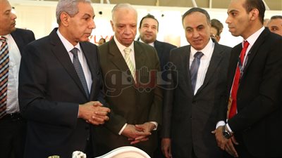 وزير الصناعة ومحافظ القاهرة يفتتحان معرض «إندورز» للأثاث والديكور