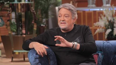 كواليس لقاء أسرة «شيري دوت كوم» مع منى الشاذلي في «معكم» (صور)