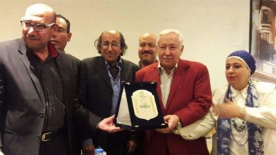 في حفل تكريم عبد الرحمن نور الدين.. فنانون يصفونه بـ«جواهرجي ألوان»