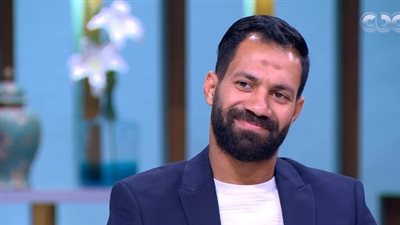 حسني عبد ربه: عانيت كثيرا.. واعتزلت وأنا واقف على رجلي (فيديو)