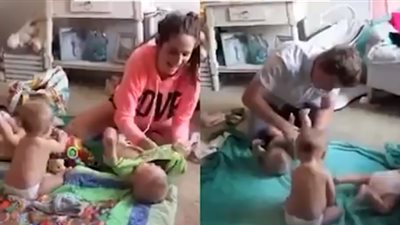 منافسة بين رجل وزوجته على تغيير الحفاضات