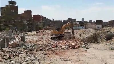 الانتهاء من هدم 117 مدبغة بسور مجرى العيون