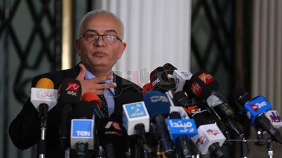 حجازى يتابع الاستعدادات لامتحانات الثانوية العامة