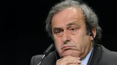 القبض على ميشيل بلاتيني في فرنسا واقتياده إلى مكتب مكافحة الفساد.. تهمة الرشوة تغازل رئيس «يويفا» السابق.. شبح ملف مونديال قطر 2022 يطارد أفضل لاعب سابق في العالم