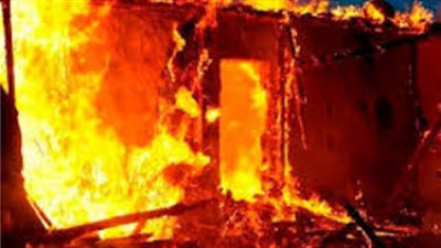 حريق هائل يلتهم منزلين بقرية «دشطوط» في بني سويف