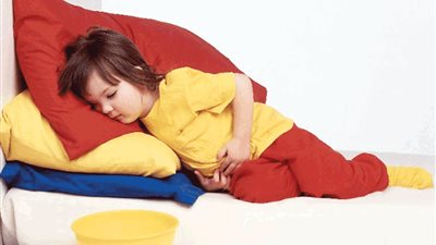أسباب إصابة طفلك بالنزلات المعوية وطرق مواجهتها