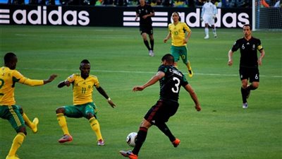 نجم جنوب أفريقيا الأسبق يتحدث عن دعم «مانديلا» والخسارة أمام مصر