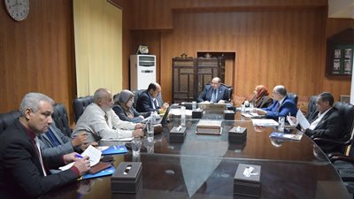 تركيب خط فايبر بالمدن الجامعية بجامعة بني سويف