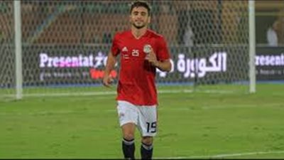 الأهلي يطمئن على محمد محمود بعد جراحة الصليبي