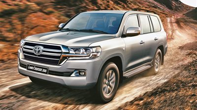 تويوتا تطرح سيارتها لاند كروزر المخصصة للطرق الوعرة