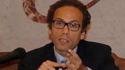 لبيب: المصرية للاتصالات تتحرك على عدة محاور لضمان حقوقها فى مشروع الجزائر