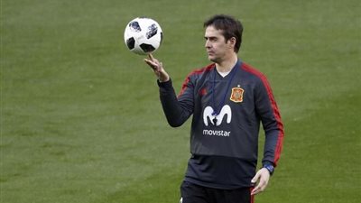 نجوم إسبانيا يتدخلون لمنع إقالة لوبيتيجي قبل انطلاق كأس العالم