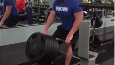 بالفيديو.. أطرف المواقف المحرجة داخل صالات الألعاب الرياضية