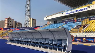 وزير الرياضة يتفقد إستاد الإسماعيلية ويشيد بالتجهيزات (صور)