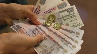 بدء صرف رواتب موظفي الدولة اليوم