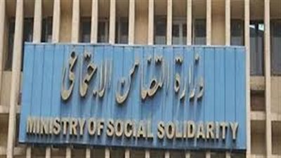 مشردون رفضوا الانتقال لدور رعاية وزارة التضامن.. «علاء» يرفض العيش على نفقة الدولة.. مشرد يصرخ في وجه فريق الإيواء.. وخبير نفسي: الارتباط بالمكان والشعور بالراحة السبب