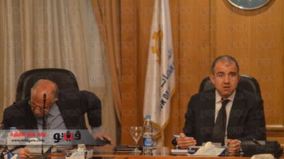 بالصور ..السويدي يطالب باستثناء صناعات 