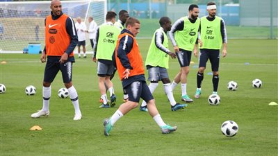 منتخب فرنسا يستأنف تدريباته استعدادا للمونديال (صور)