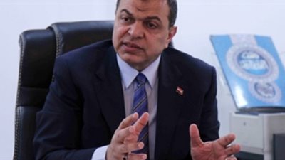 سعفان: مشروع قانون العمل الجديد يحظر الفصل التعسفى