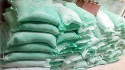 قبل العيد.. التحفظ على 8.7 أطنان دقيق وزيت طعام مدعم داخل مخزن بأوسيم