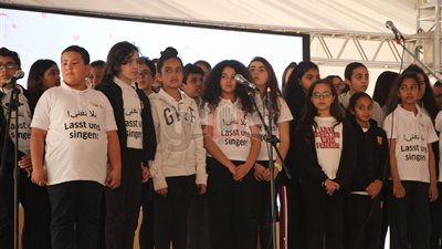 كورال أطفال ألمانيا تتألق بـ«سالمة يا سلامة» في معرض الكتاب