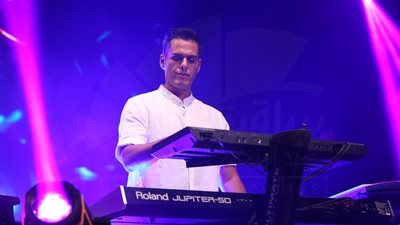 «خرما» يبدع بلمساته الموسيقية في ساقية الصاوي (صور)