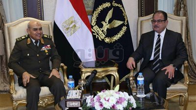وزير الداخلية لـ«صدقي صبحى»: قواتنا المسلحة درع يحمي من قوى الشر
