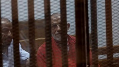 محاكمة بديع و14 آخرين اليوم في «أحداث البحر الأعظم»