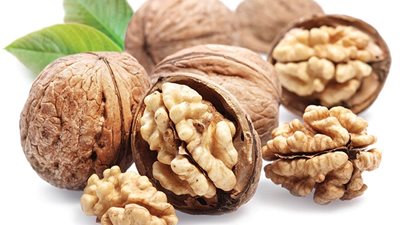 الجوز يساعد على تنشيط مراكز في المخ ترتبط بالسيطرة على الشهية