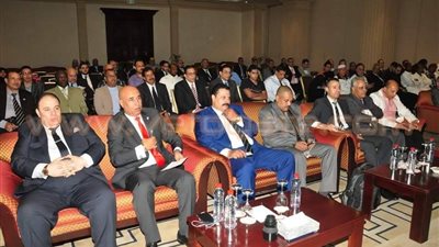 المصريين في السعودية يطالبون بتسهيل شراء شهادة بلادي الدولارية