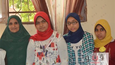 «إسراء» الثانية على الجمهورية بـ«الإعدادية الأزهرية».. الطالبة: لم أحصل على دروس خصوصية سوى في مادتين.. ووالدها: كنت أخشى أخطاء التصحيح.. «المناطق الأزهرية»: فن الإدارة و