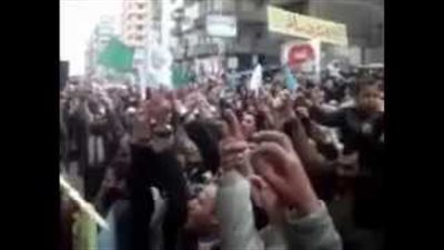 بالفيديو.. محطات في قضية اقتحام سجن بورسعيد.. الحكم بالمؤبد على 20 متهما.. الجناة خططوا لقتل الشرطة والمتظاهرين.. مرسي ينفي شهادة وزير الداخلية أمام المحكمة.. والكتاب السري يكشف غموض القضية