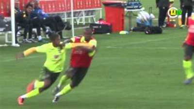 بالفيديو.. «نيمار» يمر من «فرناندينيو» بمهارة رائعة في تدريبات السامبا