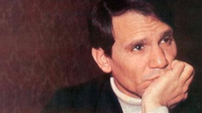 «في ذكرى وفاته.. الوازع الديني في حياة العندليب».. حافظ على الصلوات.. اعتاد قراءة القرآن قبل النوم وصعود المسرح.. أدى العمرة وحضر غسيل الكعبة.. حفظ كتاب الله.. ورفض تقاضى أجرعلى الأغاني الدي