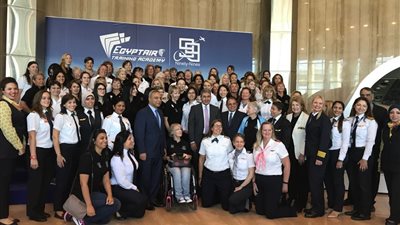 جولة تفقدية لأعضاء منظمة الـ99 لقائدات الطائرات بأكاديمية مصر للطيران