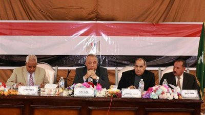 33 قرارا حصيلة الاجتماع الأسبوعي لمحافظ الشرقية (صور)