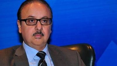 وزير الاتصالات ونائب رئيس فودافون يبحثان زيادة استثمارات الشركة