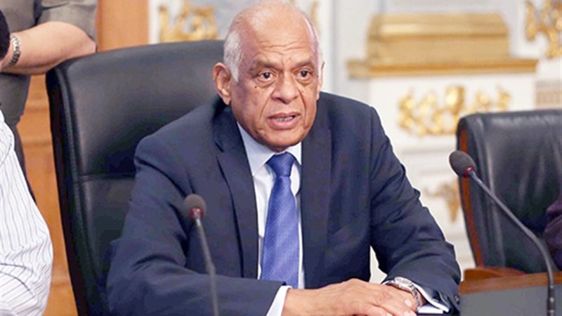 الدكتور على عبد العال