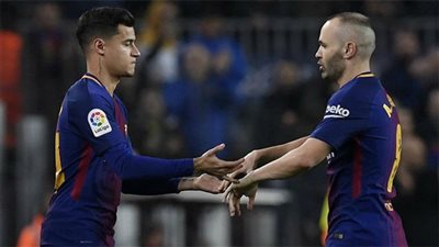 كوتينيو بجوار ميسي وسواريز في هجوم برشلونة أمام ألافيس