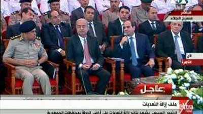 بالفيديو.. السيسي يحرج محافظ الشرقية: «هات 160 مليون جنيه»