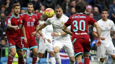 «ريـال مدريد» يتعادل سلبيا أمام «ريـال سويسيداد» بالشوط الأول