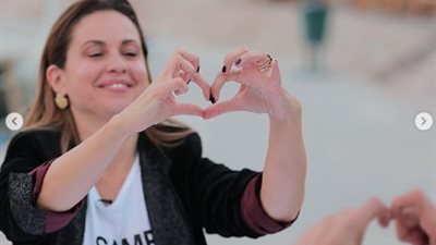 ريا أبي راشد: «أول ما شوفت توم كروز وشي بقي زي الطماطم»