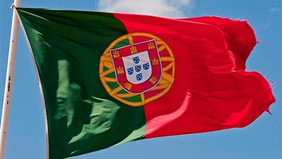 البرتغال تتهم وزير المالية بالفساد بعد حصوله على تذاكر مباراة