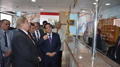 نائب وزير التخطيط يتفقد 6 مراكز تكنولوجية في الإسماعيلية
